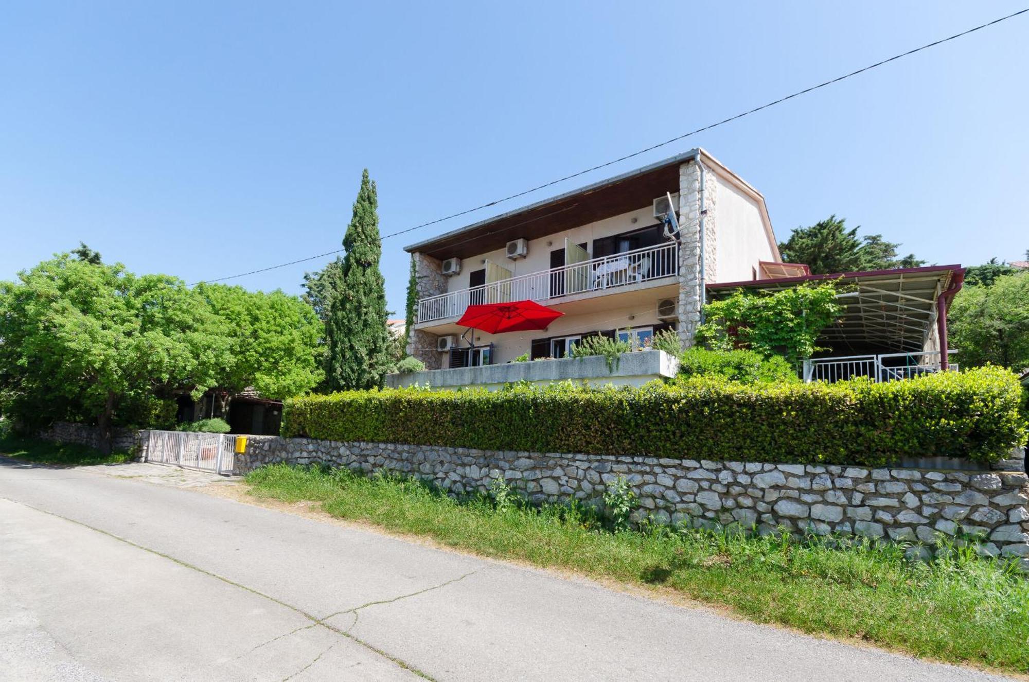Apartments And Room Luka 克罗诺维察 外观 照片